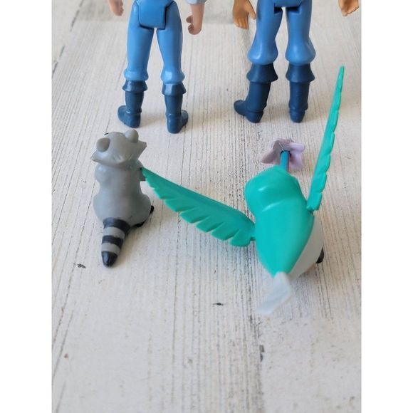 Pocahontas Captain John Smith Miko flit toy figure Disney playset - Picture 9 of 10